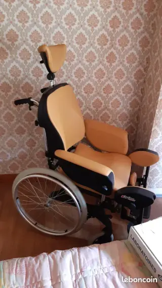 fauteuil roulant de confort
