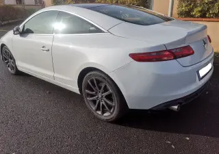 Renault Laguna coupé III 2.0 dCi 175ch Monaco GP blanche PMR